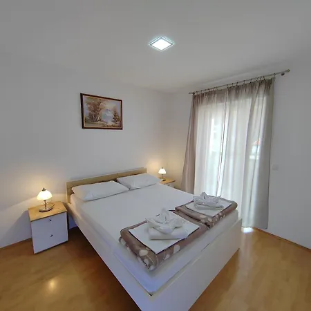 Apartments Hrgovcic Baska  Exterior photo